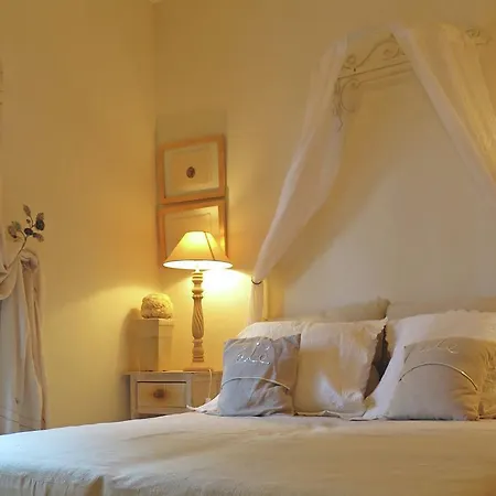 Вилла Splendid In Sur Mer With Heated Pool Кавалер-сюр-Мер