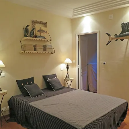 Вилла Splendid In Sur Mer With Heated Pool *