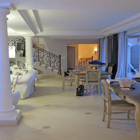 Splendid In Sur Mer With Heated Pool Вилла Кавалер-сюр-Мер