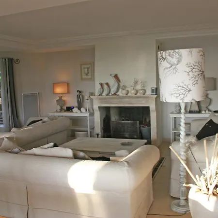 Splendid In Sur Mer With Heated Pool Вилла